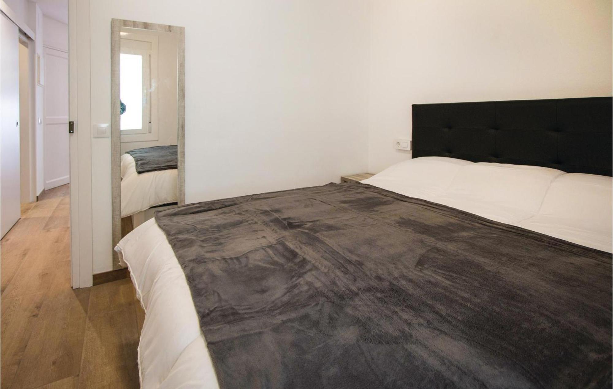Amazing Apartment In Blanes With Kitchen Экстерьер фото